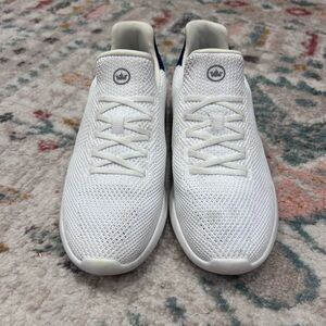 Peter Millar Crown Sport Hyperlight Glider Sneakers. White. Size 8.5